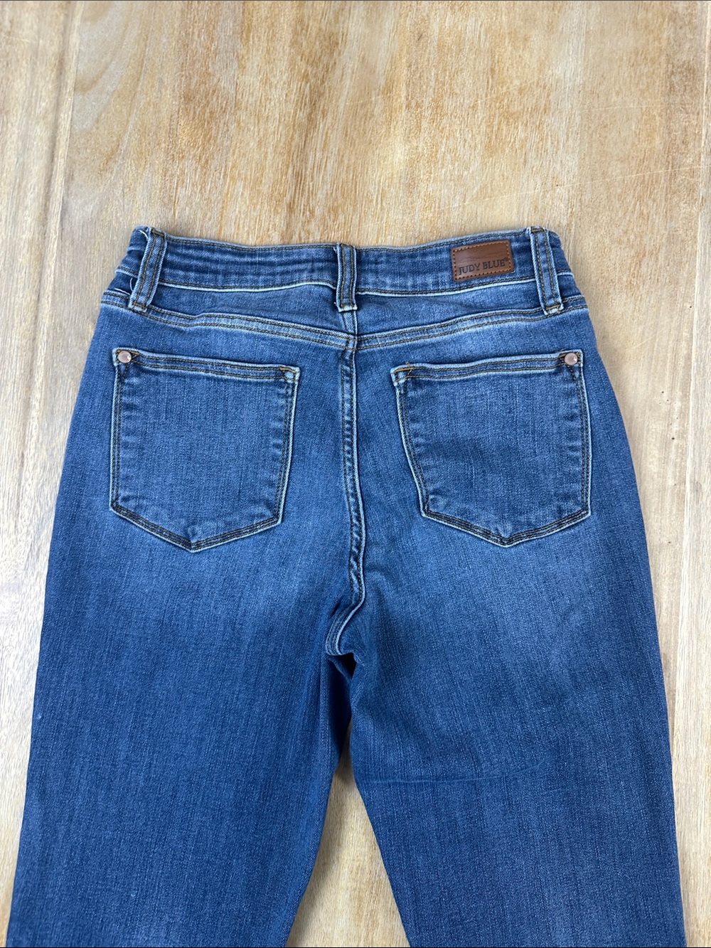 Judy Blue Mid Rise Classic Straight Leg Jeans in Medium Blue Wash - Picture 10 of 11